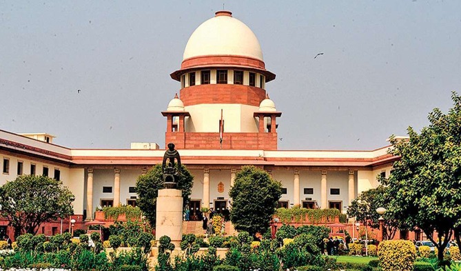 SC Dismisses PIL Seeking Social Security For People In Live-In Relationships, Says “Hare-Brained Petitions”