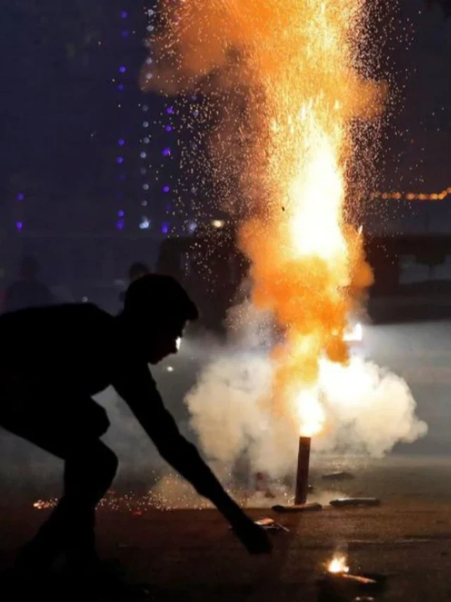 SC Asks Delhi Govt, Police: ‘Why Ban On Firecrackers Was Not Followed?’